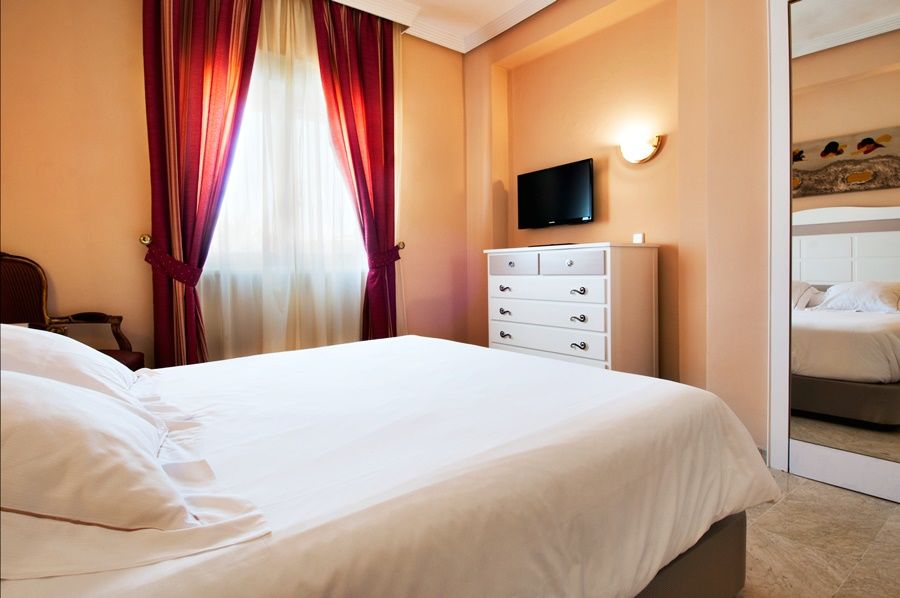 Hotel Del Val - Parking Gratuito Andújar Kültér fotó