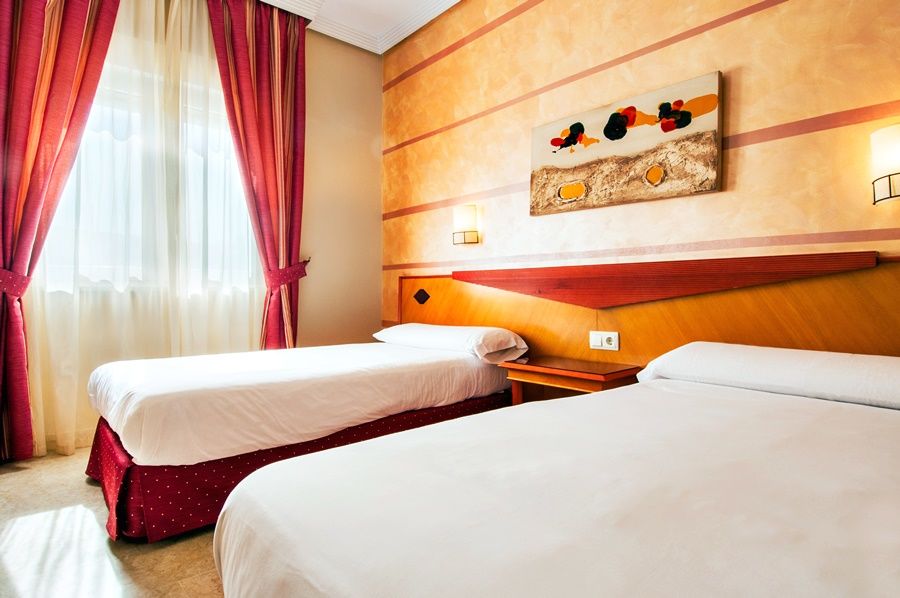 Hotel Del Val - Parking Gratuito Andújar Kültér fotó